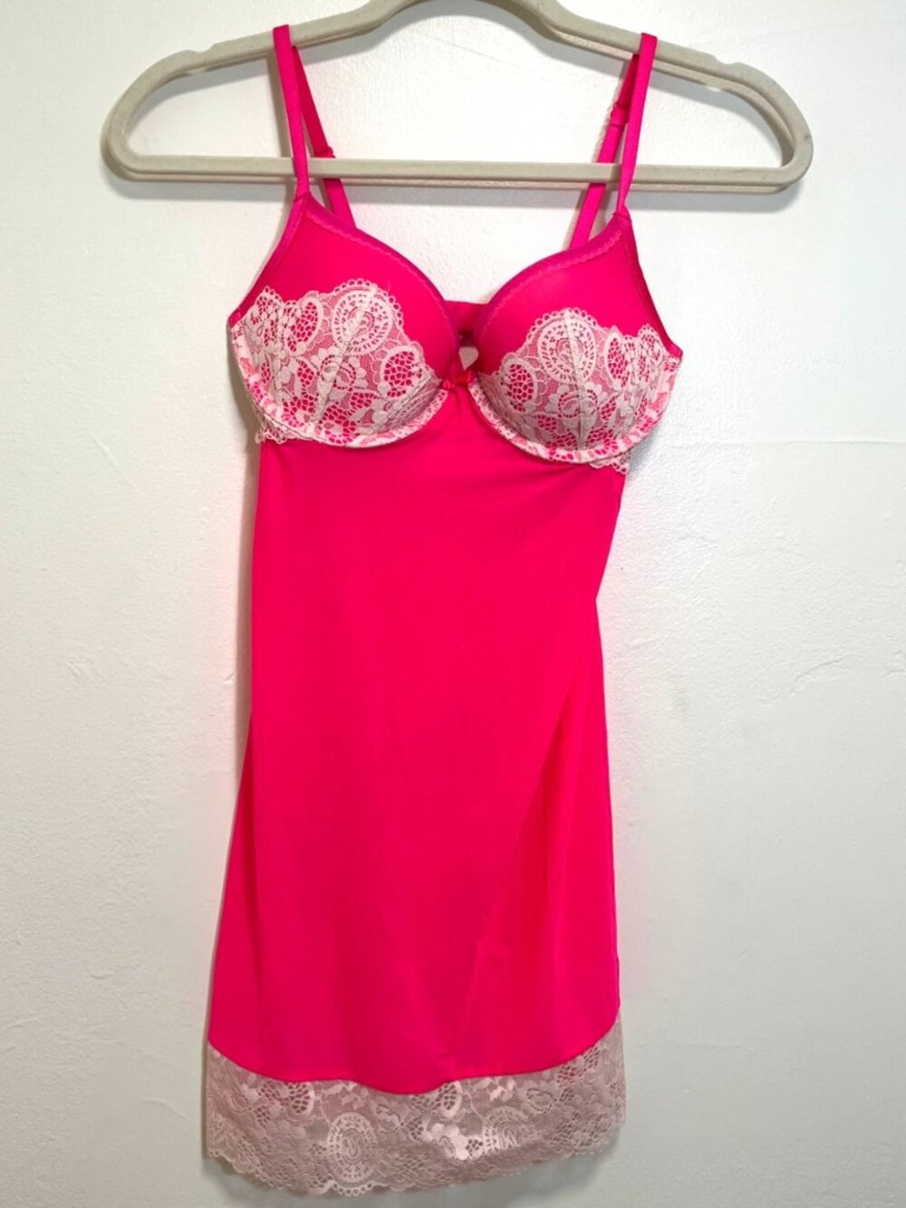 PINK Rare Victoria's Secret Vintage Lingerie Hot Pink Lace Bra 34C Stretch